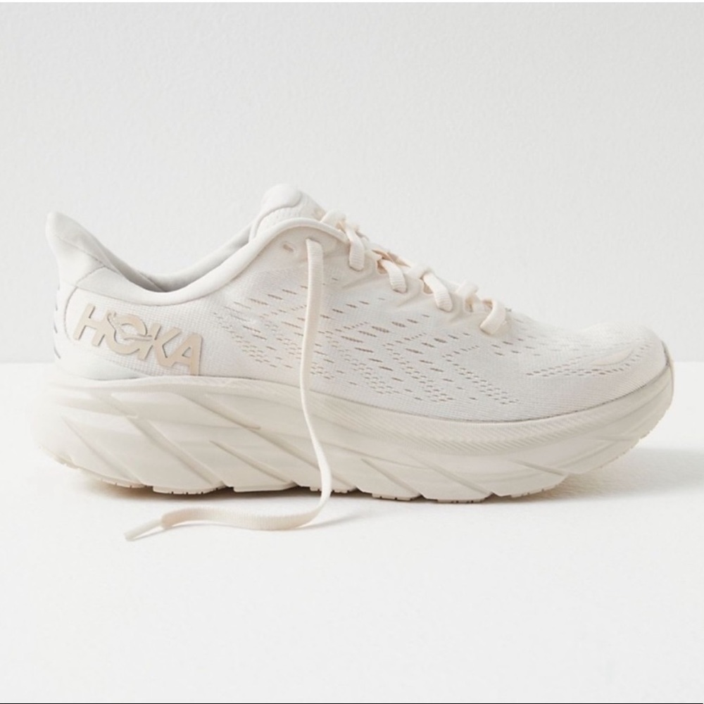 NEW Womens Hoka Clifton 8 Eggnog Shifting Sand size 8